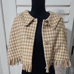 Houndstooth Fringe Sweater Cape - Tan and Cream